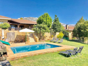 SagastiEnea Villa con Piscina y Tenis en la Rioja, Samaniego